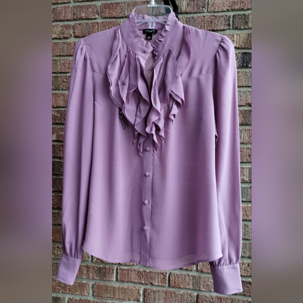 Lovely XS Silk Ann Taylor Blouse